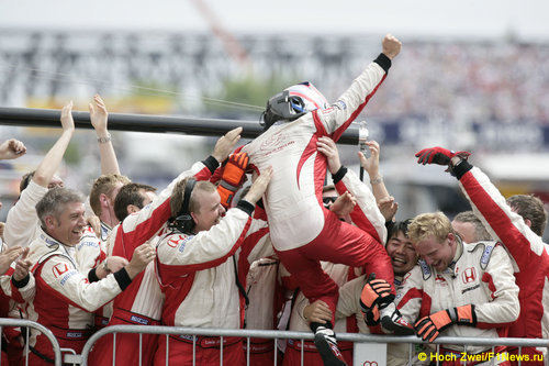 Такума Сато