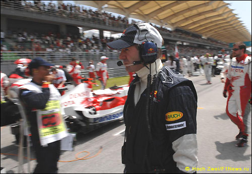 Эдриан Ньюи