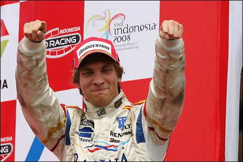 Виталий Петров на подиуме в Сентуле