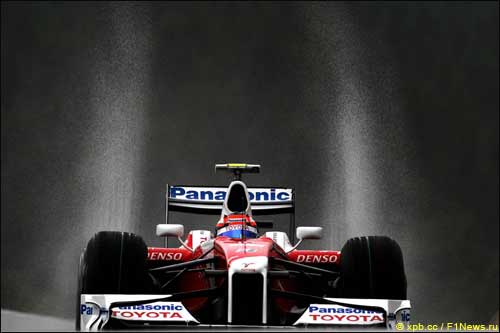 Тимо Глок во время утренней сессии в Спа